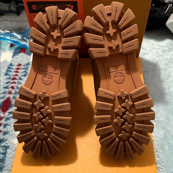 Timberland x Humberto Leon Boots - Picture 7 of 8